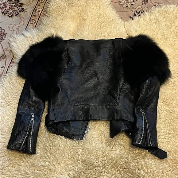 Marc Jacob’s Black Leather moto Jacket with real fox Fur Accents - Picture 9 of 10